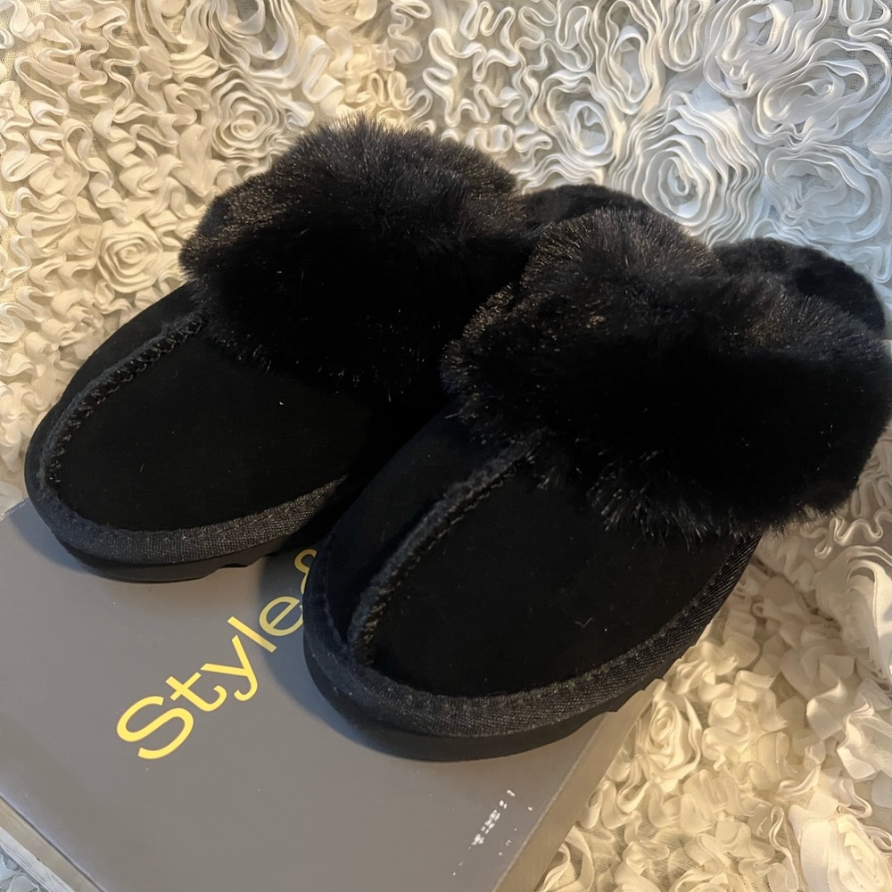 BNWT!Style & Co slippers Cozy Rosiee Black Fur Slide Slippers with Plush Lining🖤